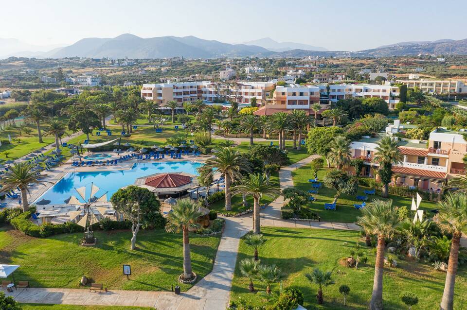 Anissa Beach & Village Hotel 1
