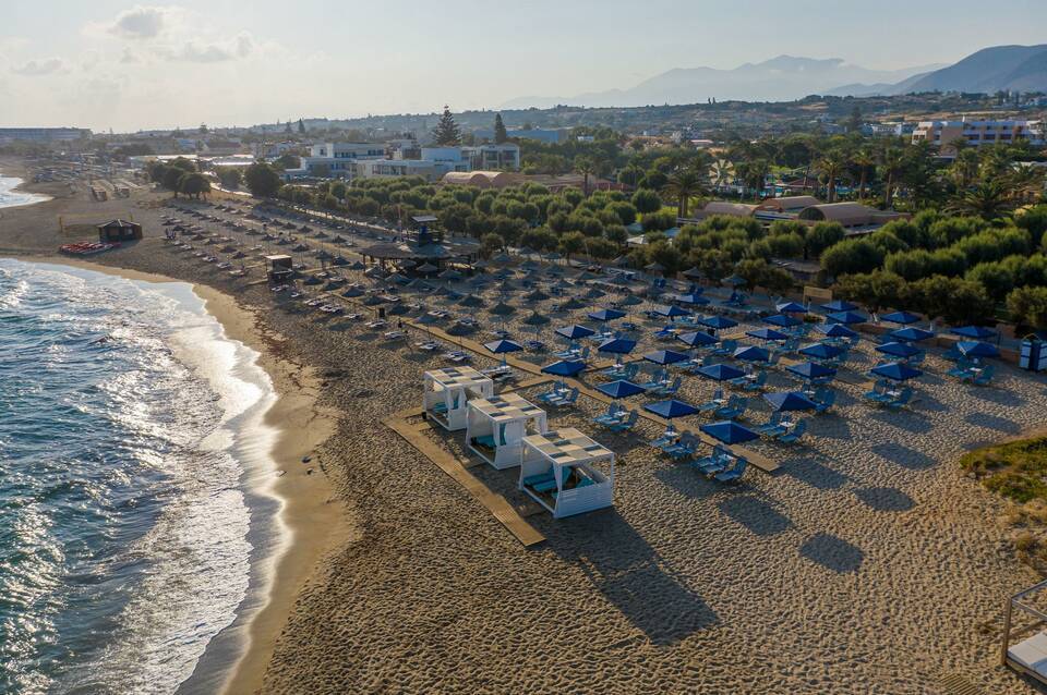 Anissa Beach & Village Hotel 3