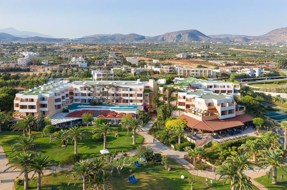 Anissa Beach & Village Hotel 5
