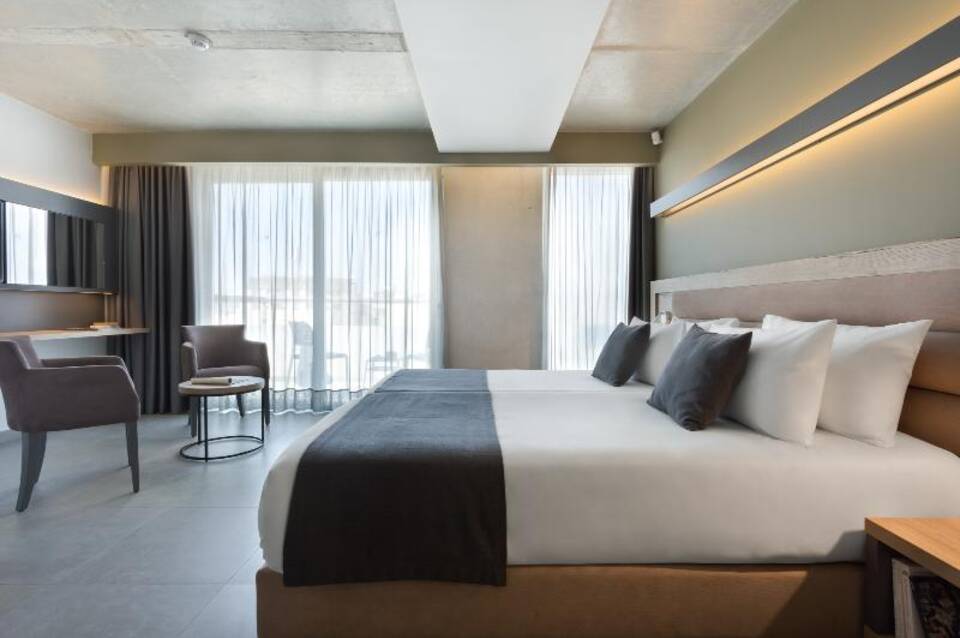 ST Azur Hotel 3