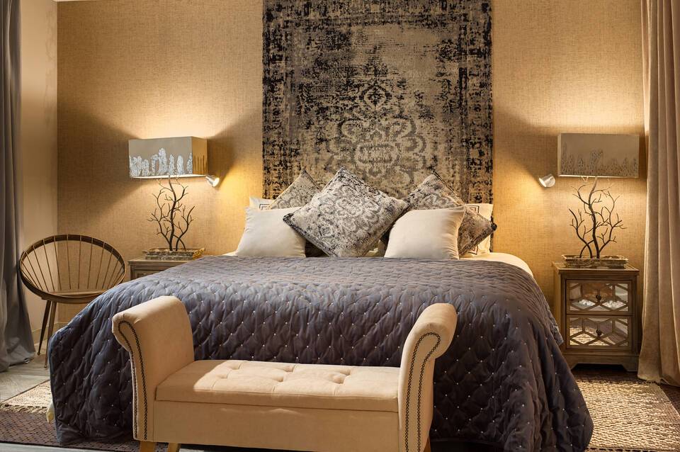 Royal River Luxury Hotel 4