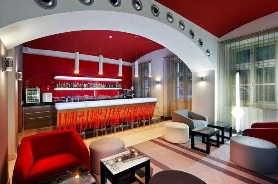 Red And Blue Design Hotel Prague 3