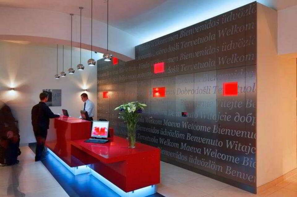 Red And Blue Design Hotel Prague 4