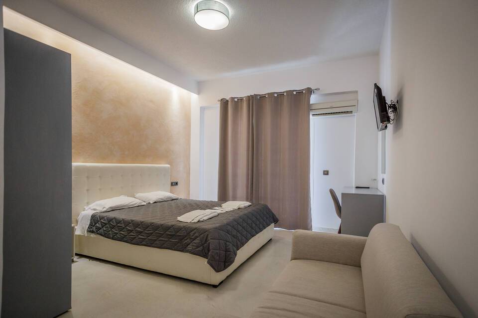 Paradise Hotel 4