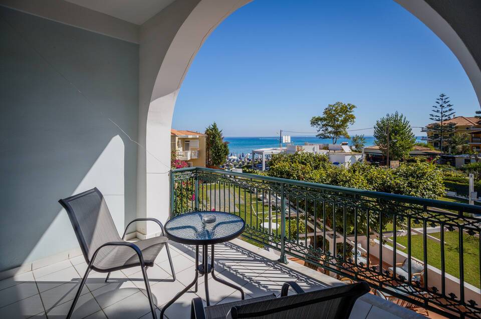 Paradise Hotel 5