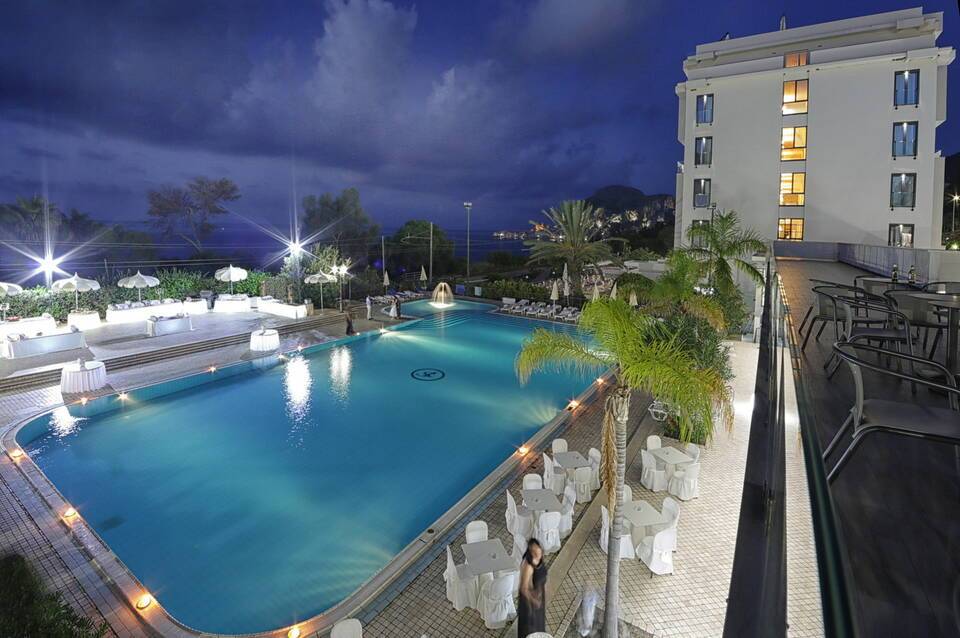 Hotel Santa Lucia Le Sabbie d'Oro 3