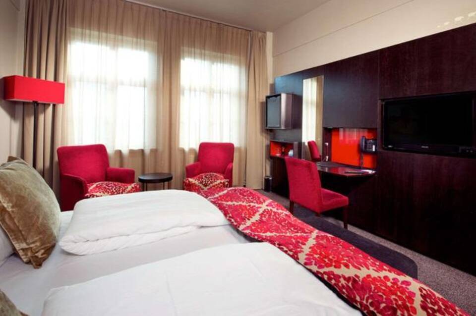 Home Hotel Folketeateret 4