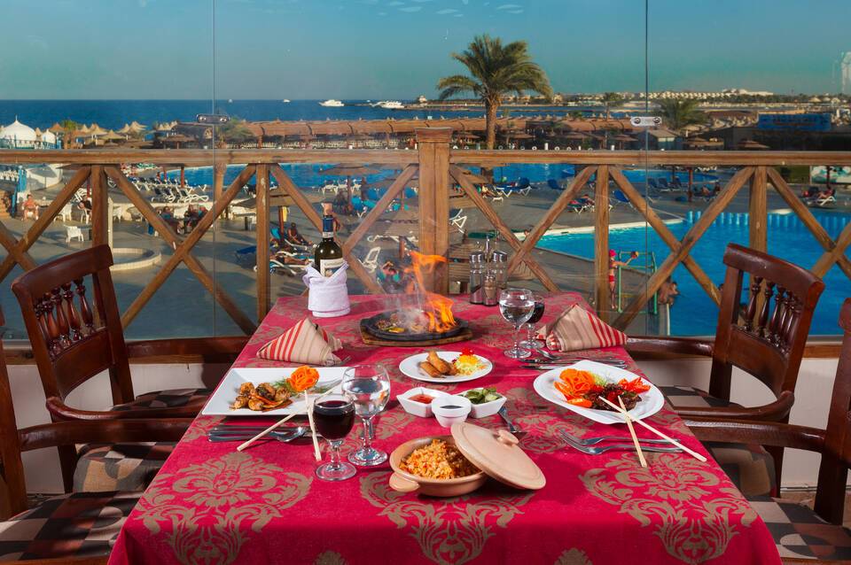 Aladdin Beach Resort 4