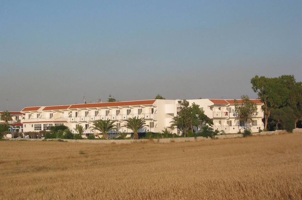 Nirvana Beach Hotel 1