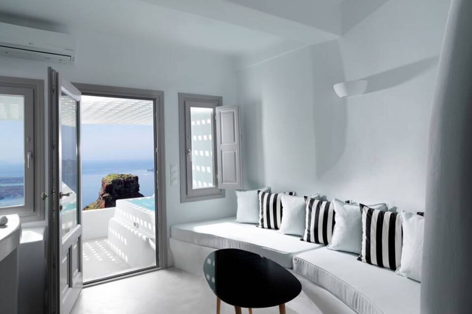 Tholos Resort 2
