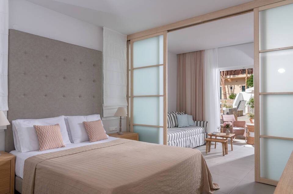 Maritimo Beach Hotel 3
