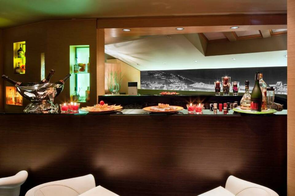 Unahotels Napoli 4