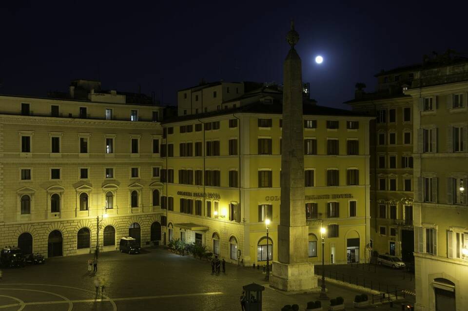 Colonna Palace 3