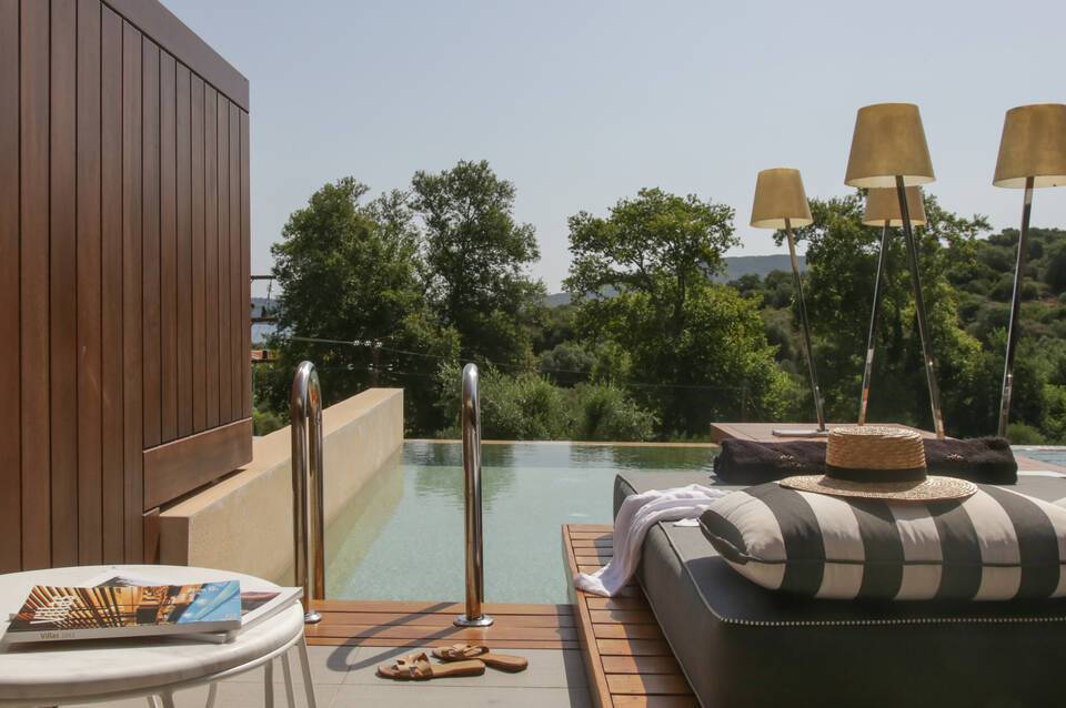 Avaton Luxury Beach Resort - Relais & Chateaux 1