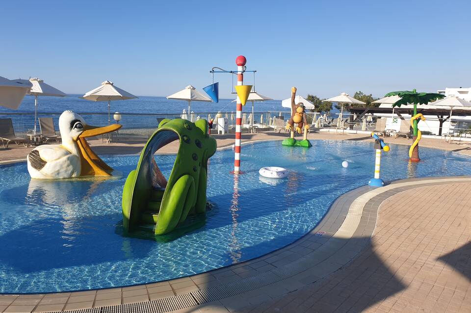 Atlantica Ocean Beach Resort 2