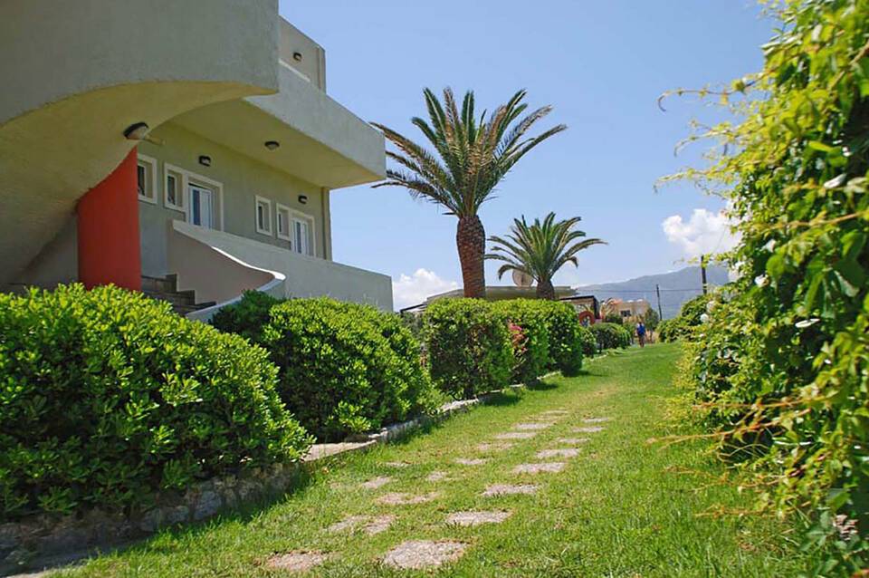 Ermioni Beach Hotel 1