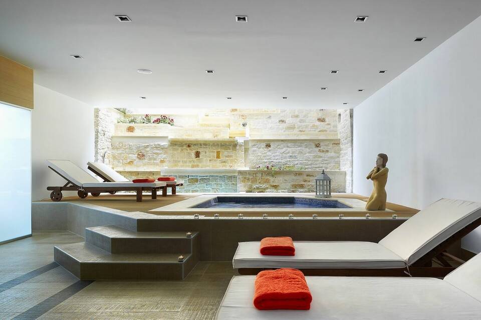 Macaris Suites & Spa 3