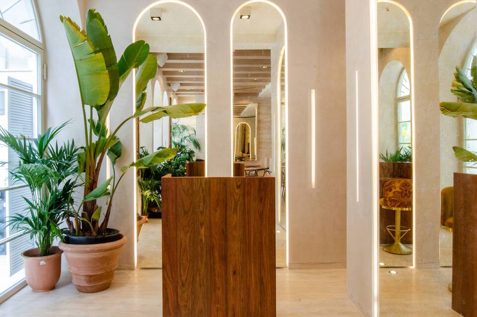Browns Avenue Hotel 2