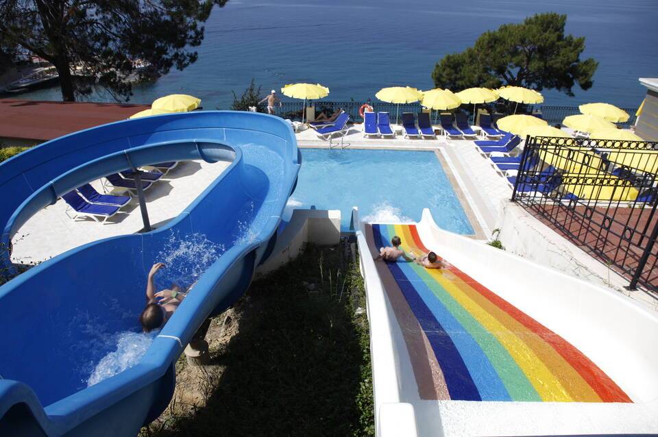 Aska Bayview Resort Hotel 4