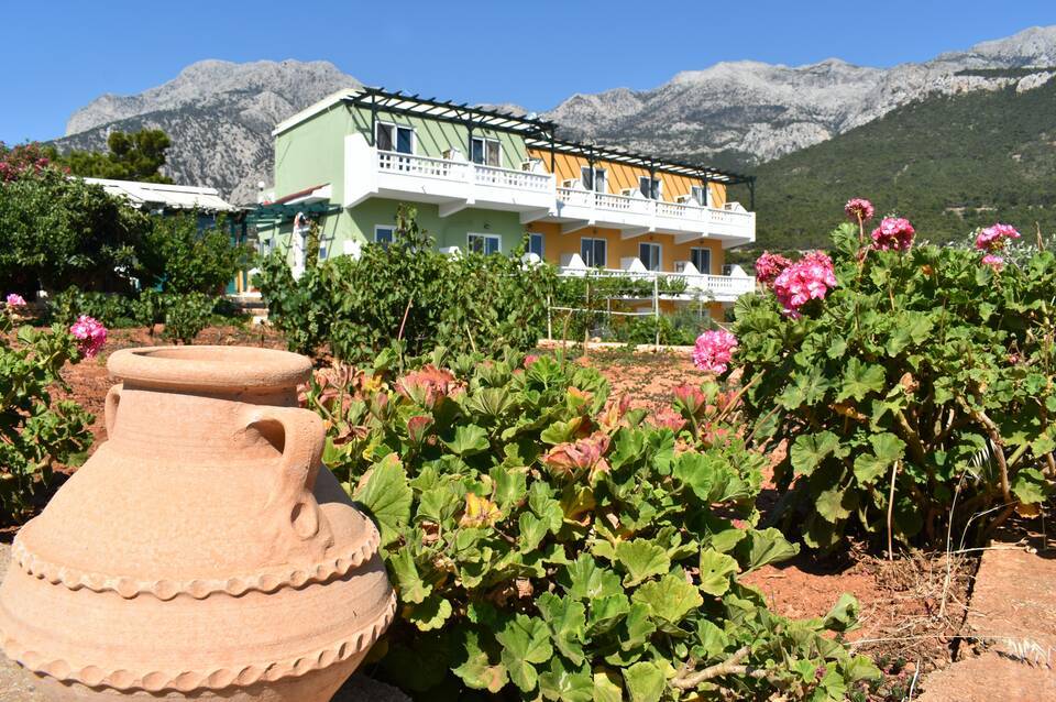 Lefkorama Hotel 1