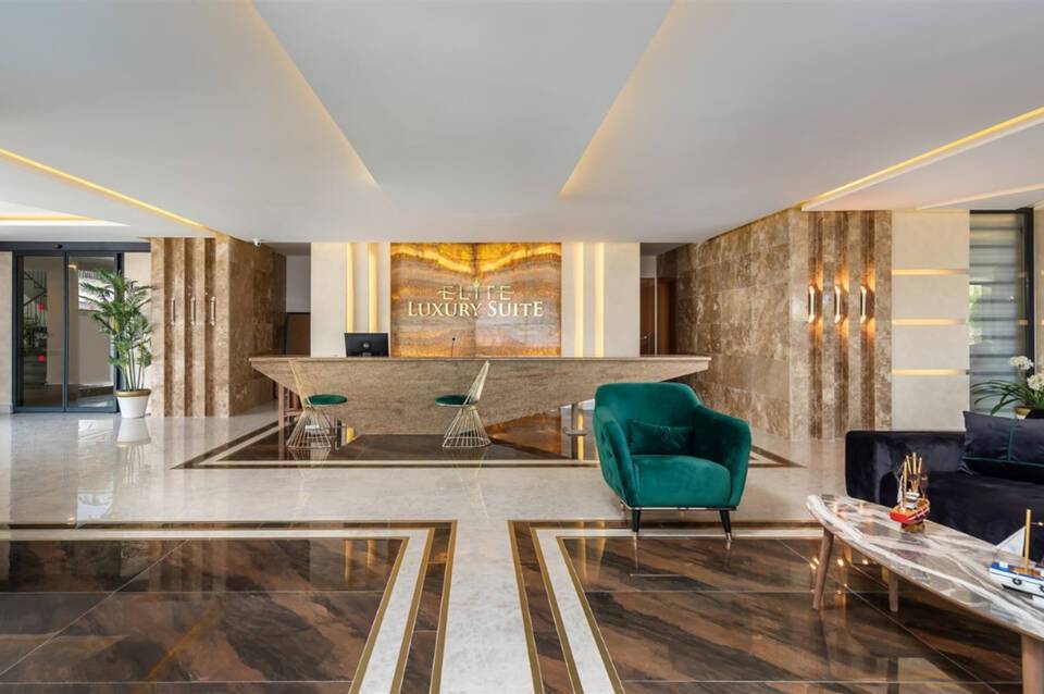 Elite Luxury Suite 4