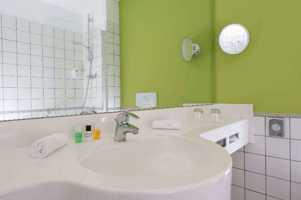 Wyndham Garden Düsseldorf City Centre Königsallee  2