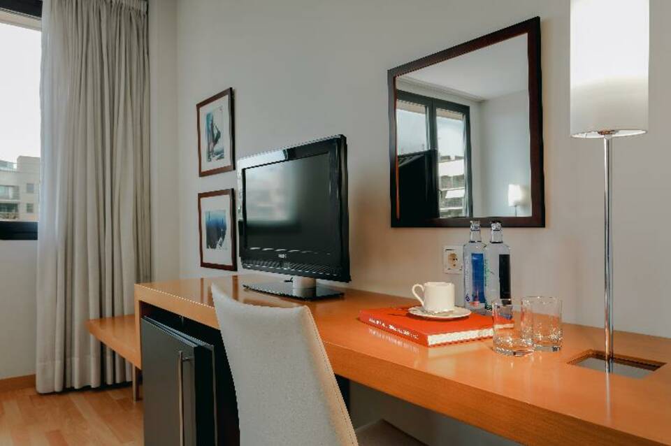 Hotel Catalonia Barcelona Beach 2