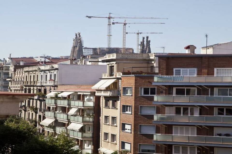 AinB Sagrada Familia Apartments 2