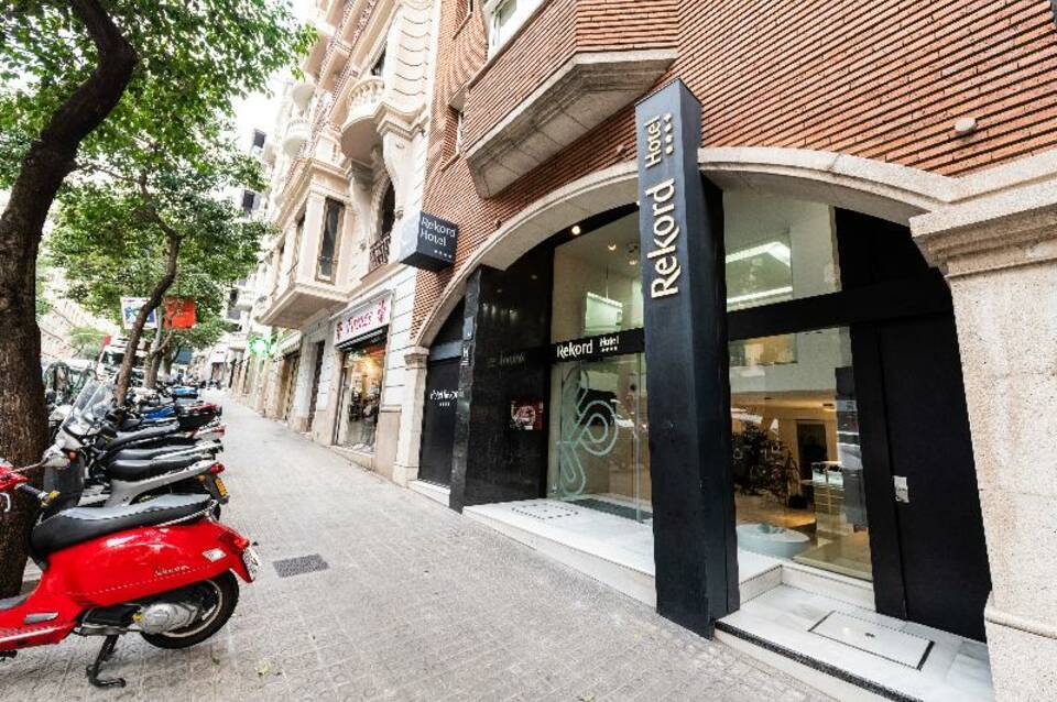 Atenea Rekord Suites 2