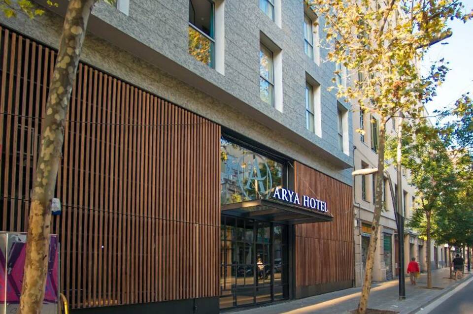 Arya Stadium Hotel 1