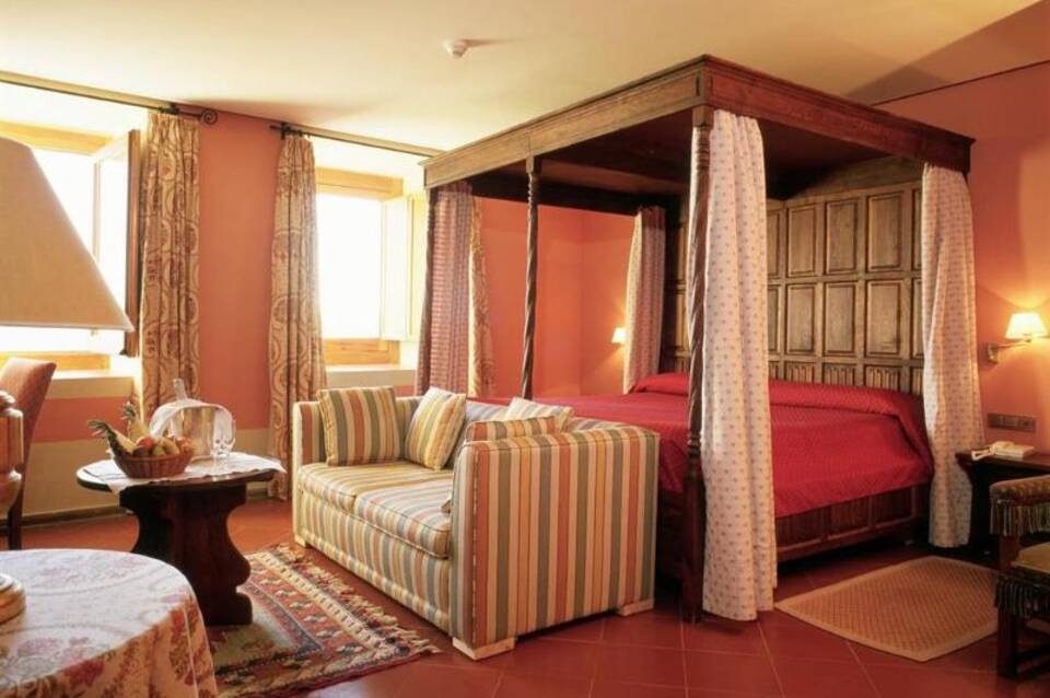 Parador De Cardona 1