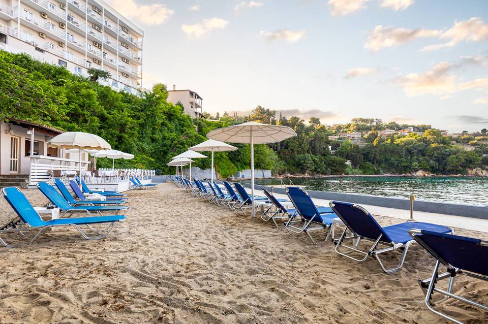 Oasis Hotel 5