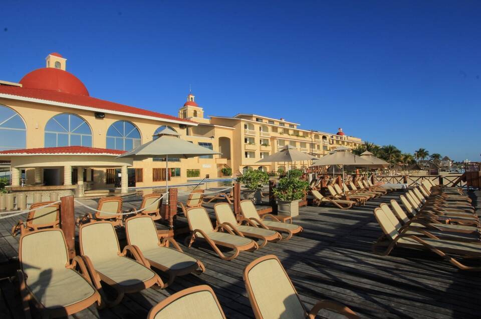 All Ritmo Cancún Resort & Waterpark 3