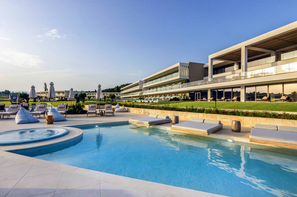 Ammoa Luxury Hotel & Spa Resort 1