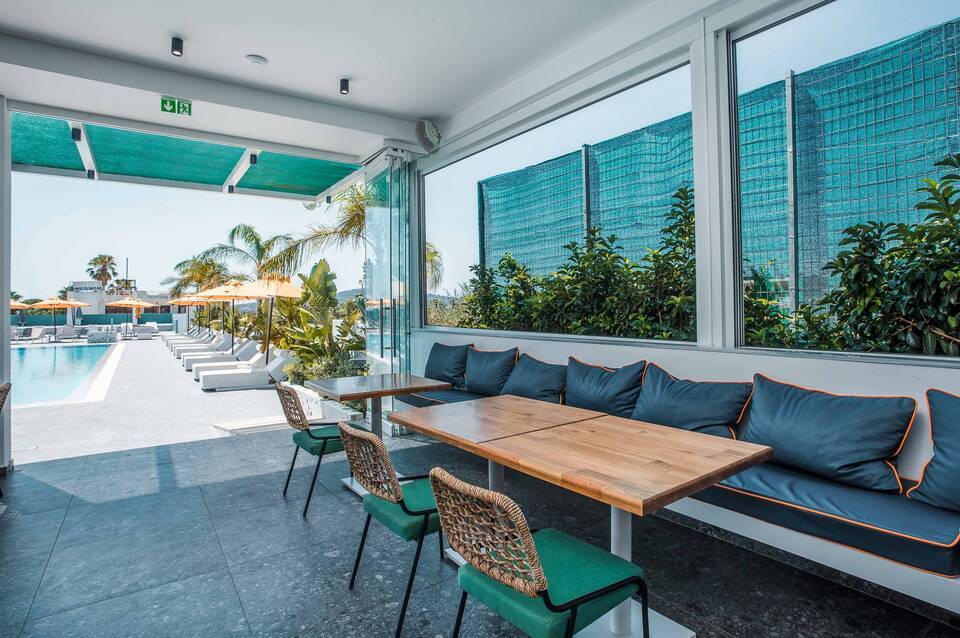 Mazoren Art Hotel 4