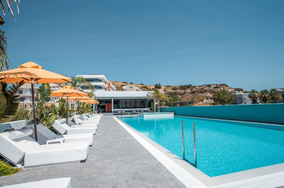 Mazoren Art Hotel 2