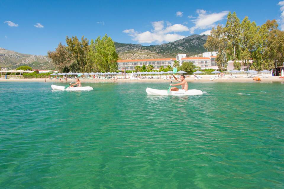 Golden Coast Hotel & Bungalows 2