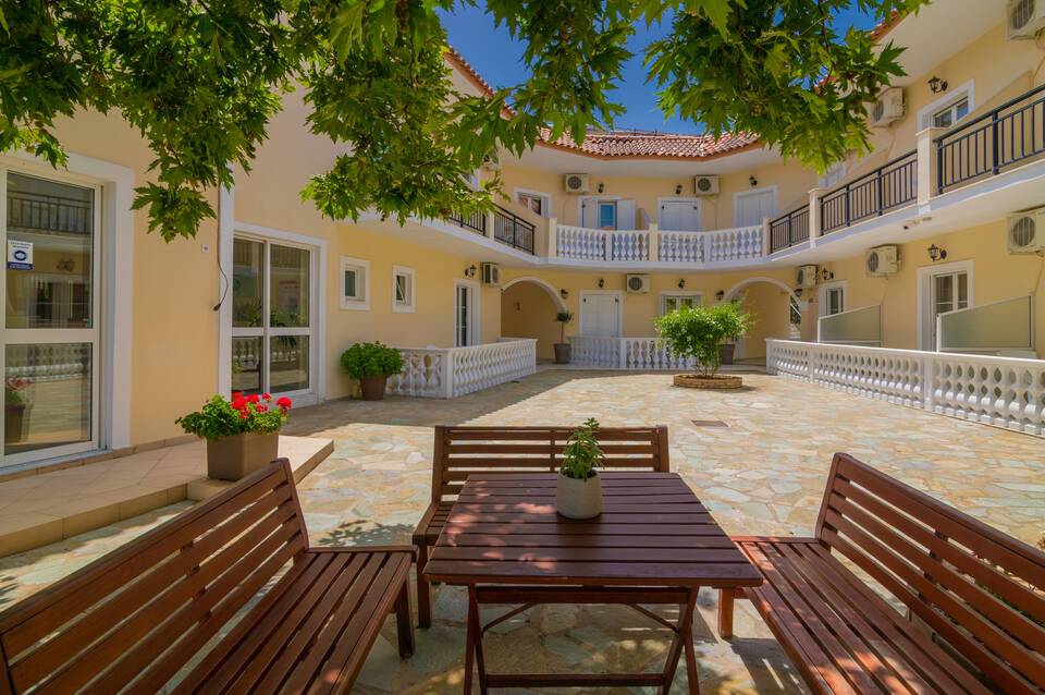 Dimitra Aparthotel 5