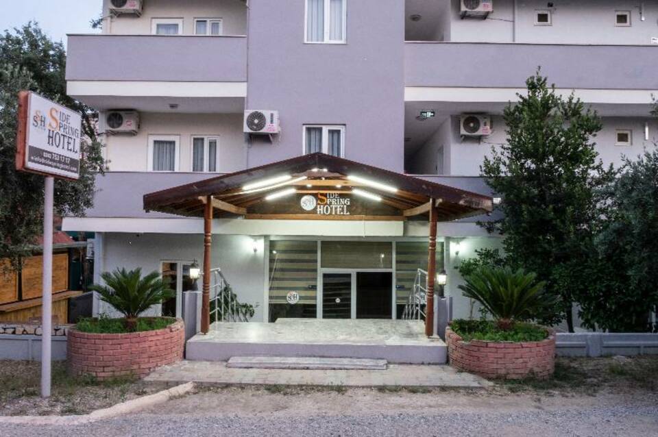 Side Spring Hotel 1
