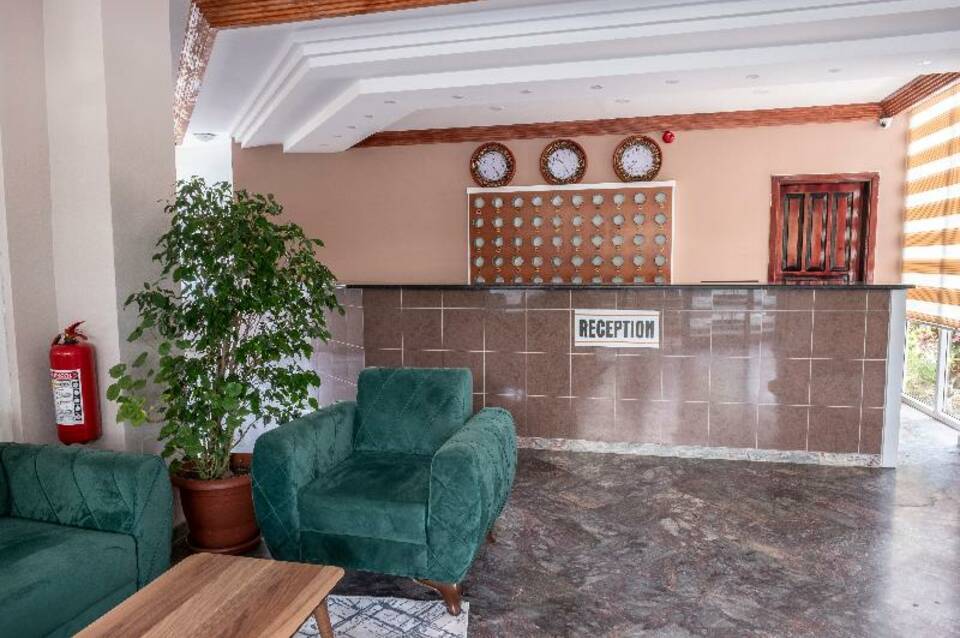 Side Spring Hotel 5