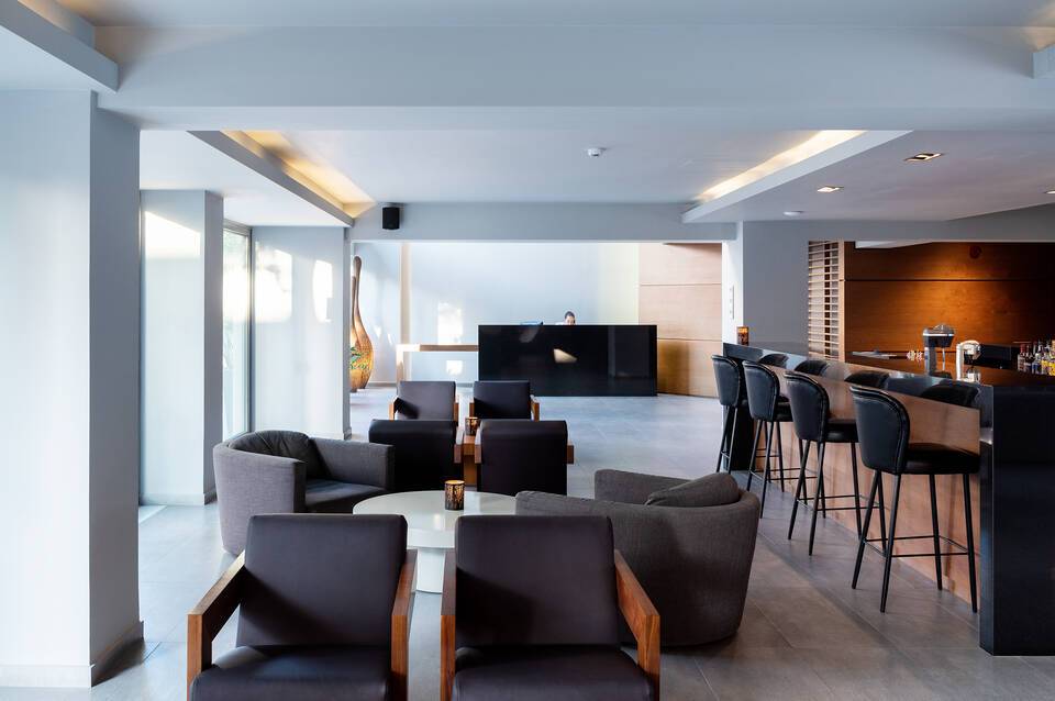Oktober Downtown Boutique Hotel 4