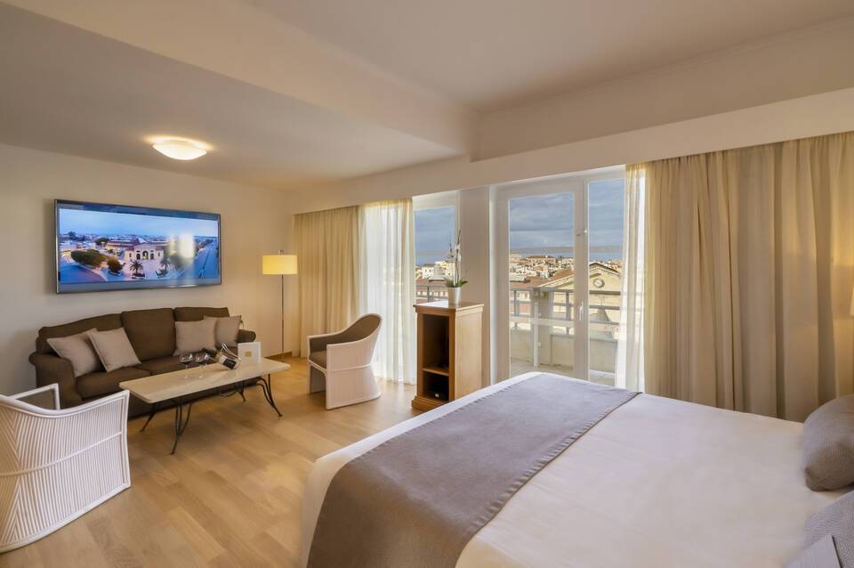 Kydon, The Heart City Hotel 3
