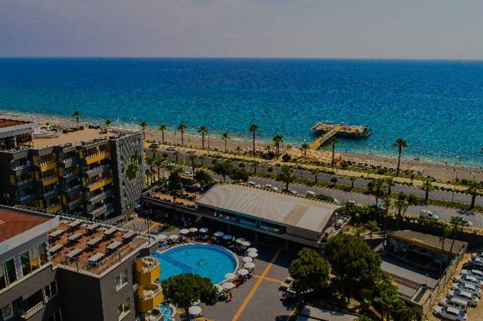 Senza Grand Santana Hotel 1