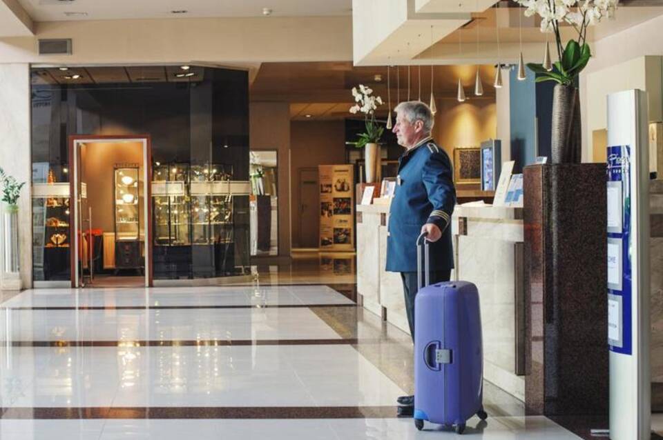 Booking Hotel & Spa 2