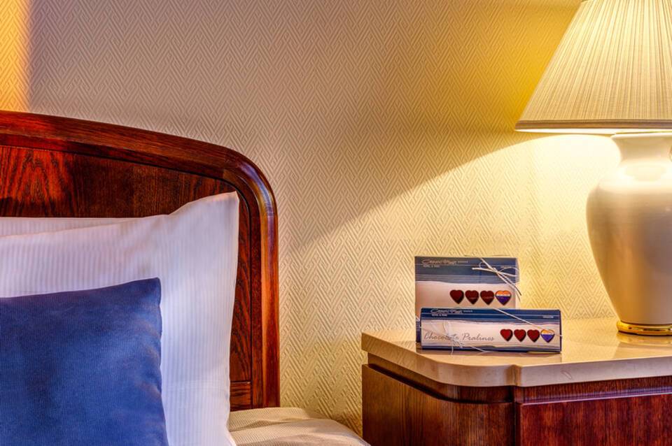 Booking Hotel & Spa 3