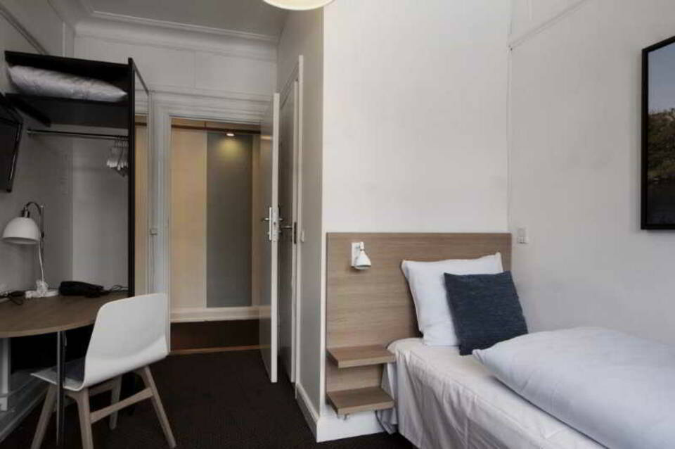 Savoy Hotel 1