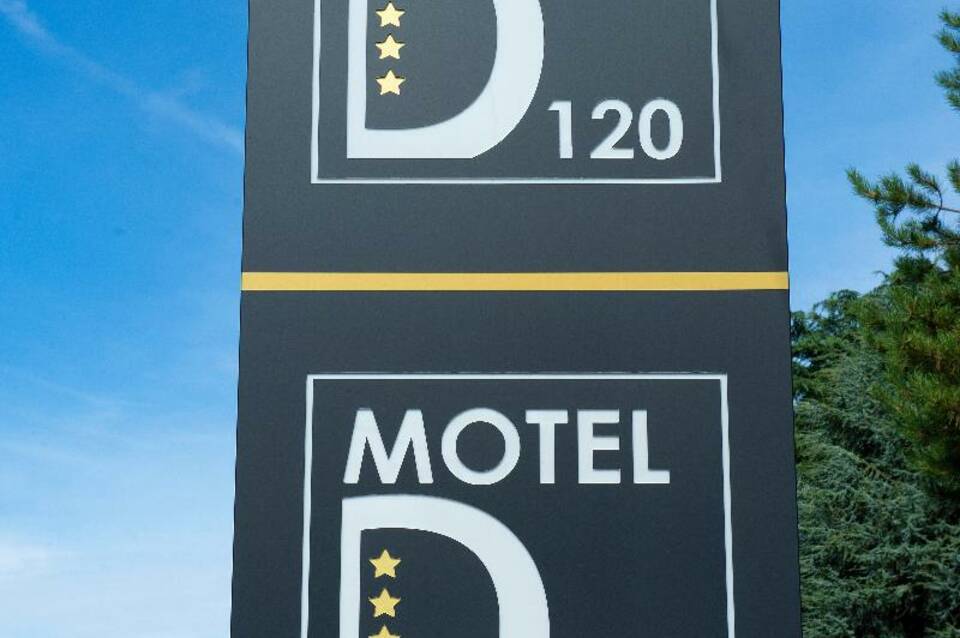 Hotel D120 2