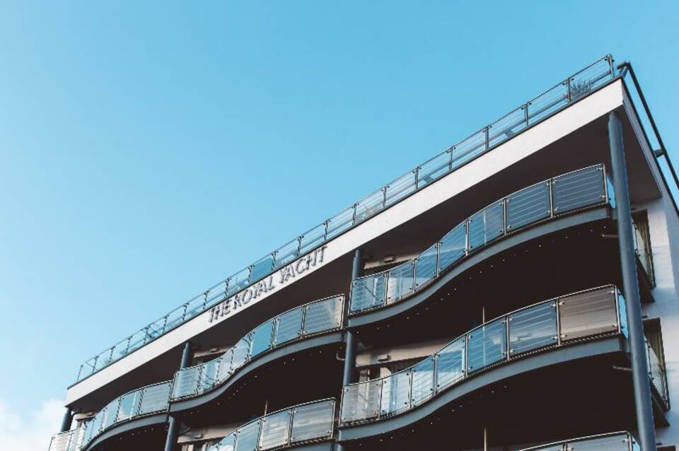 The Royal Yacht 5