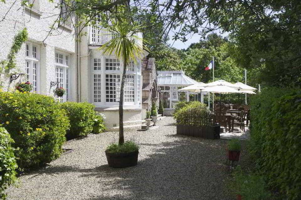 Château la Chaire & The Rozel Pub 1