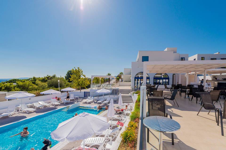 Eagles Nest Hotel 2